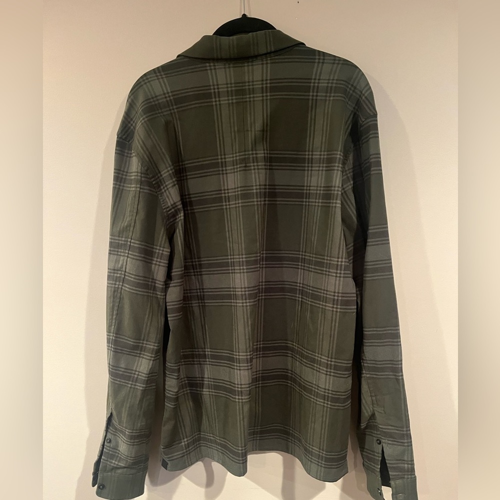 Lululemon button down size medium - Picture 2 of 2